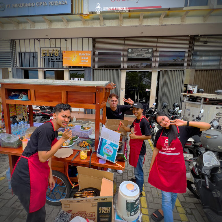 Pedagang Angkringan LUCULUCU lagi tugas di Jakarta Utara